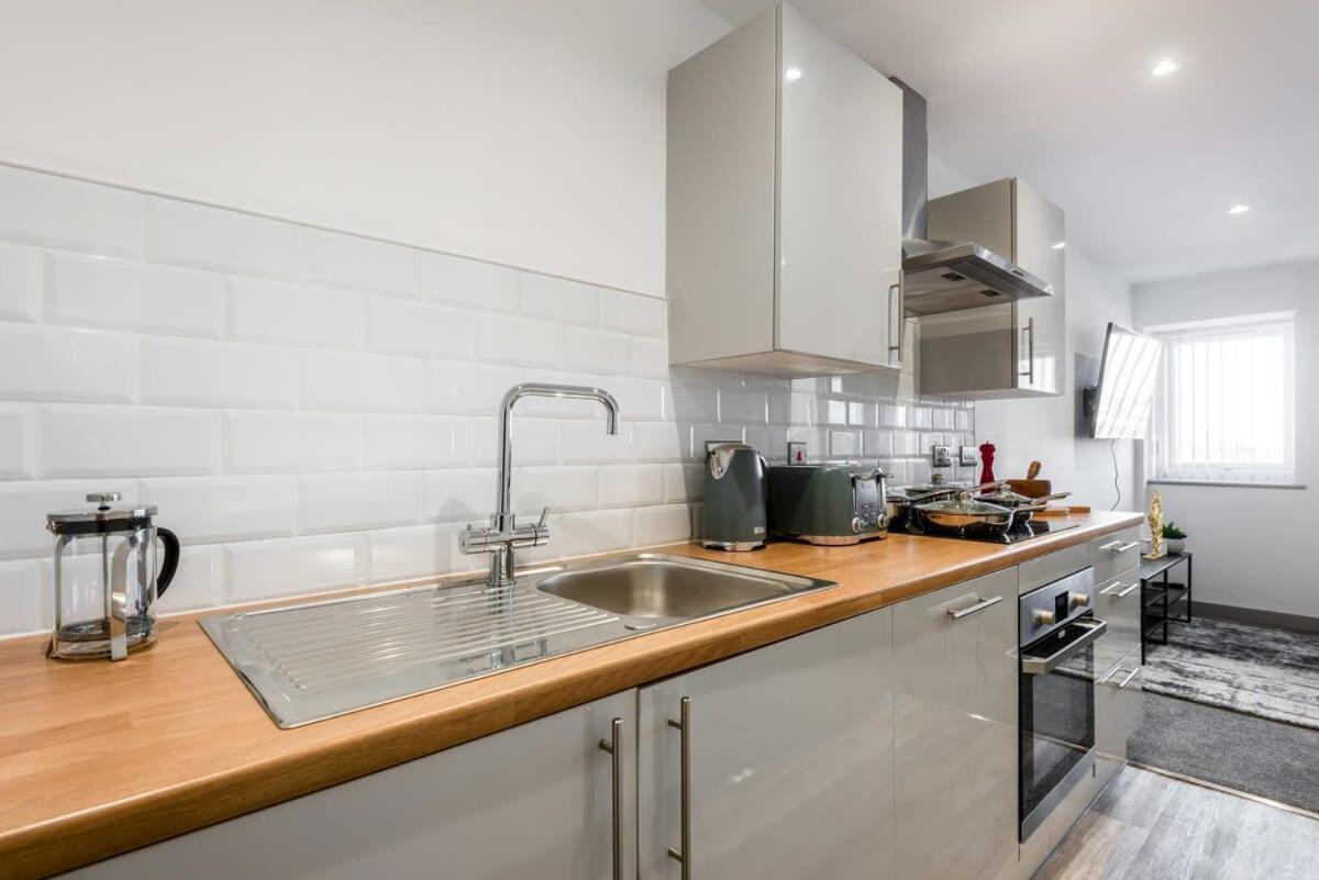 Contemporary 1 Bedroom Apartment In Central Hull Kingston upon Hull Eksteriør billede